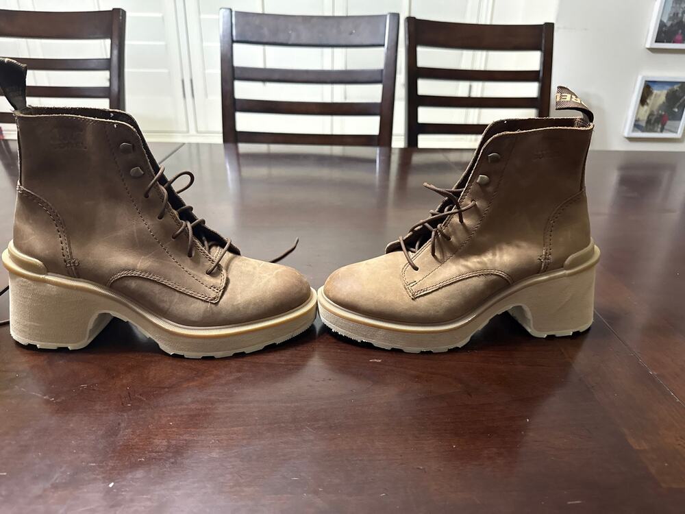 Sorel Hi-Line Heel Lace Waterproof Boots Women's Size 7 Tan Suede Ankle Bootie